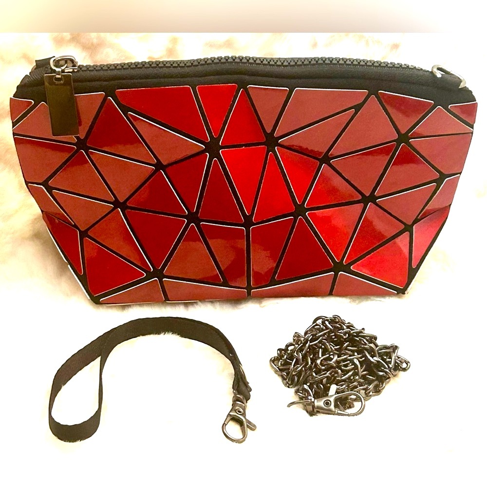 Emilio Pepe Geometric wristlet clutch crossbody bag with chain